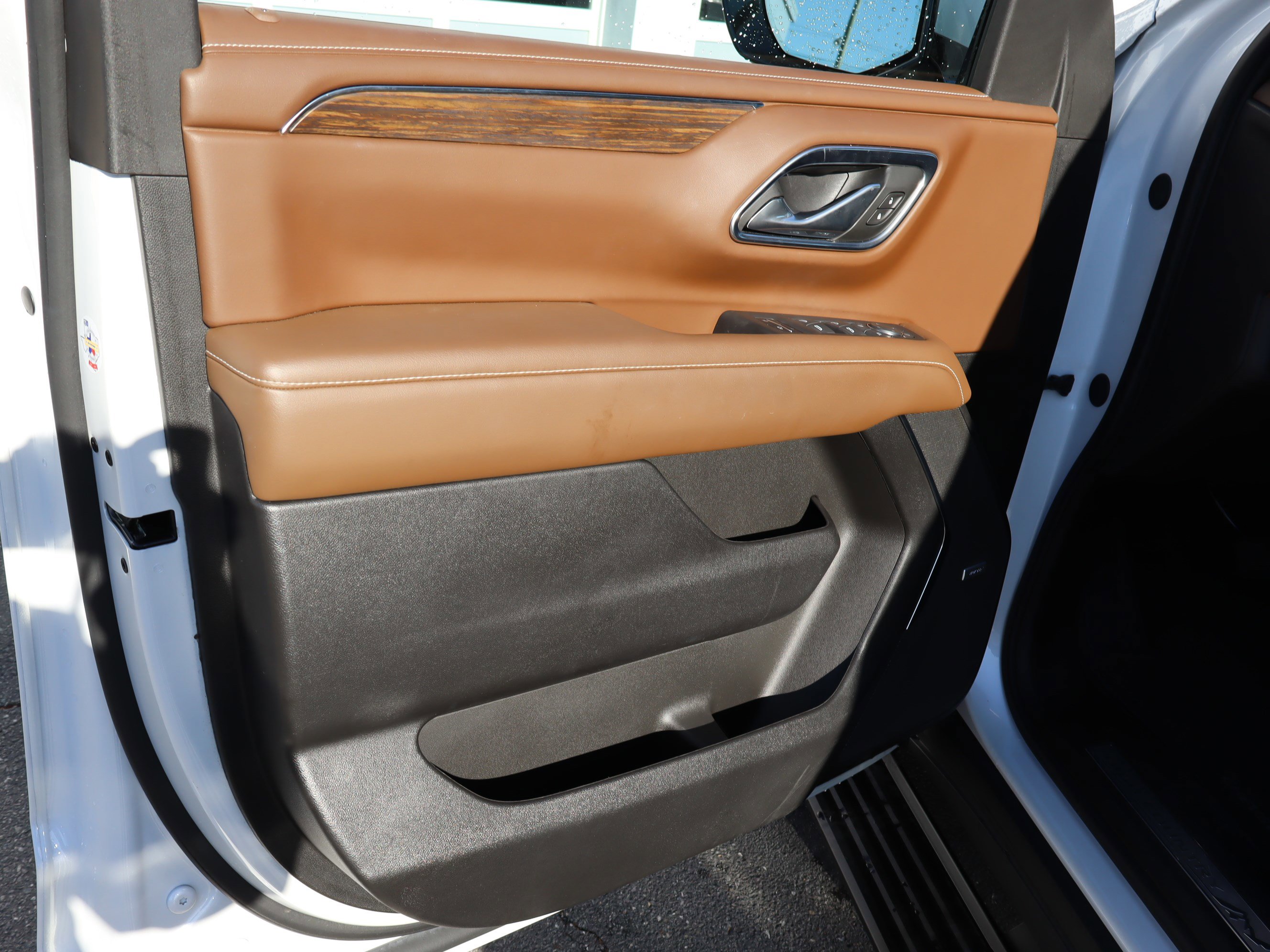 Certified 2024 Chevrolet Suburban High Country w/ Premium Package image 17