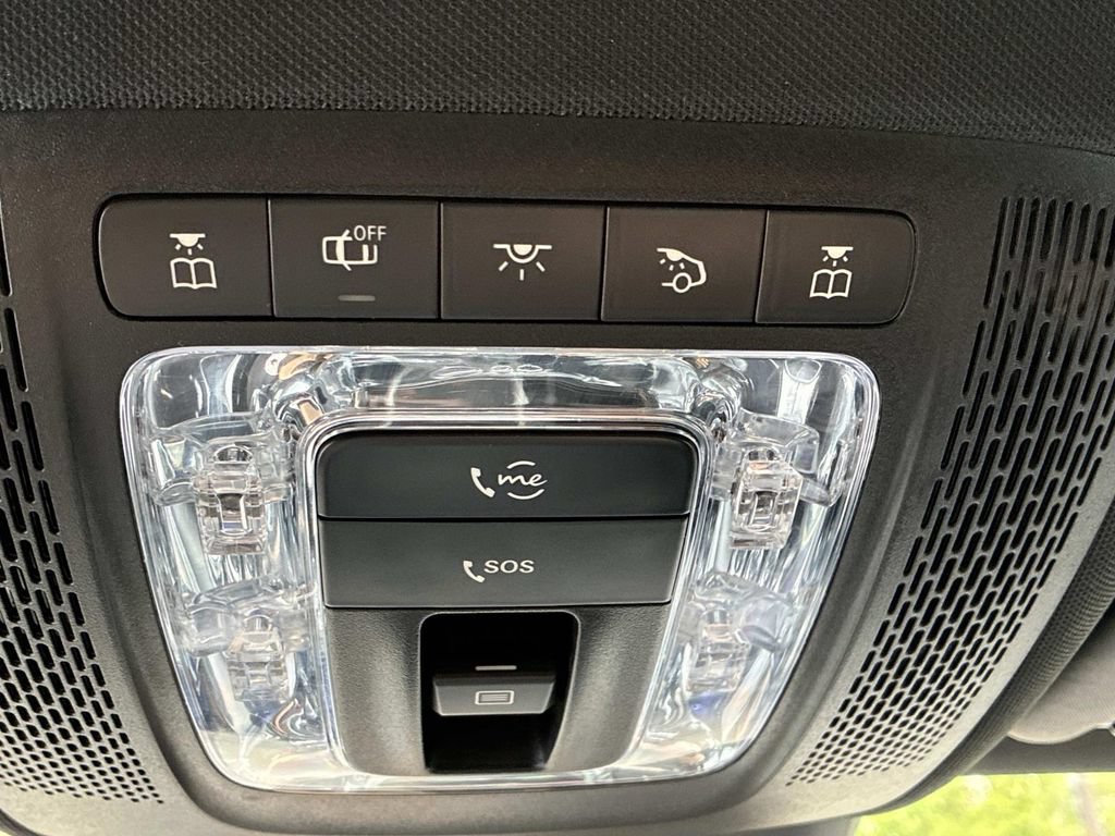 Used 2025 Mercedes-Benz CLA 250 4MATIC image 48