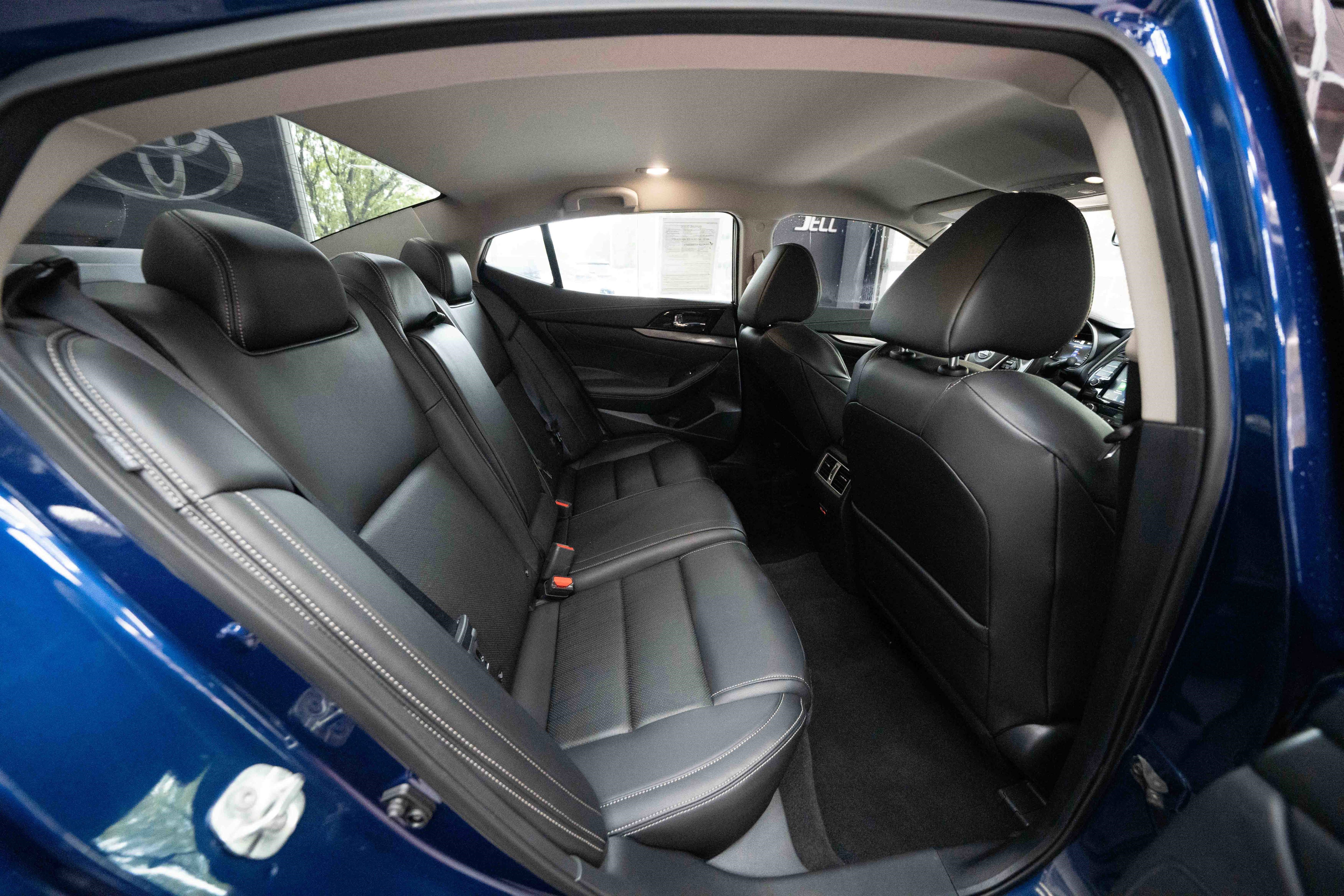 Used 2022 Nissan Maxima SV w/ Floor Mat Group image 24