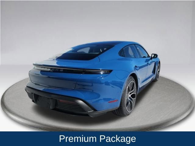 Used 2022 Porsche Taycan image 13