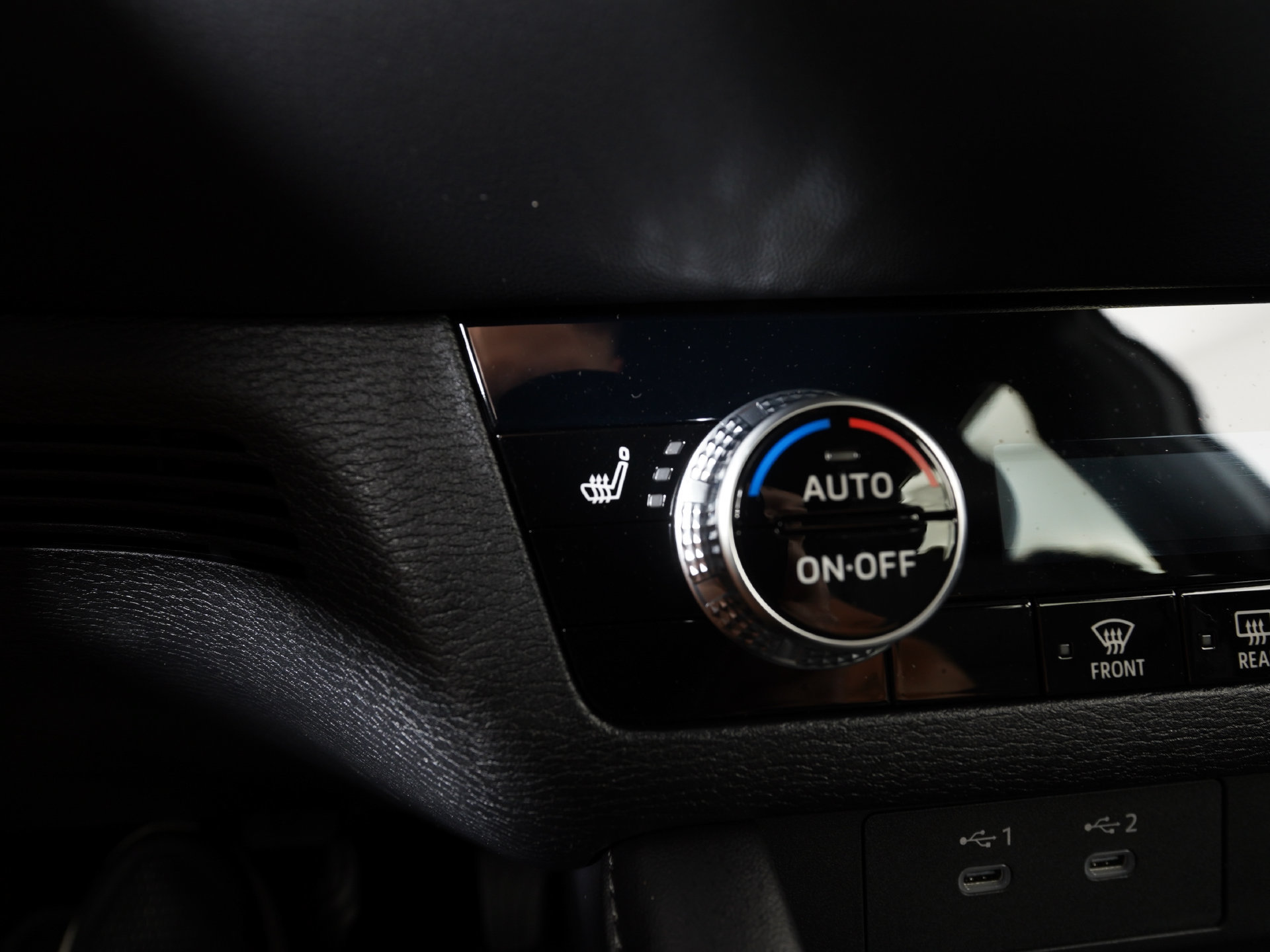 New 2026 Mitsubishi Outlander LE FWD image 15