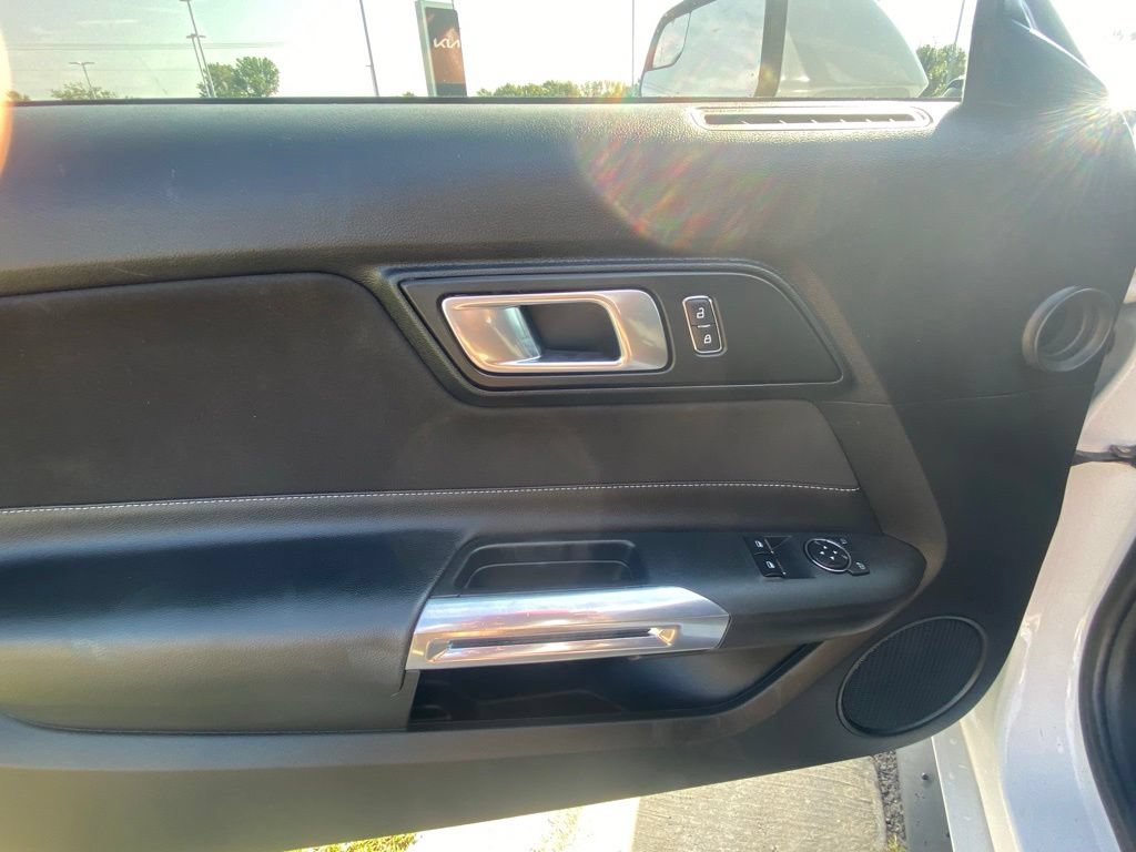 Used 2020 Ford Mustang Coupe RWD image 11