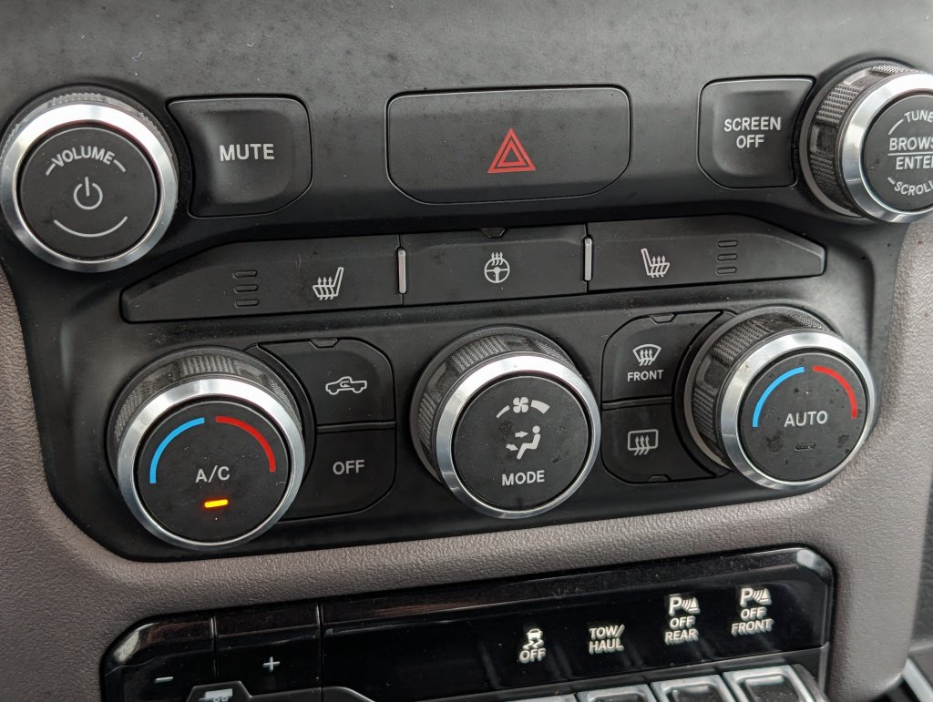 Used 2020 RAM 1500 Big Horn AWD/4WD image 22
