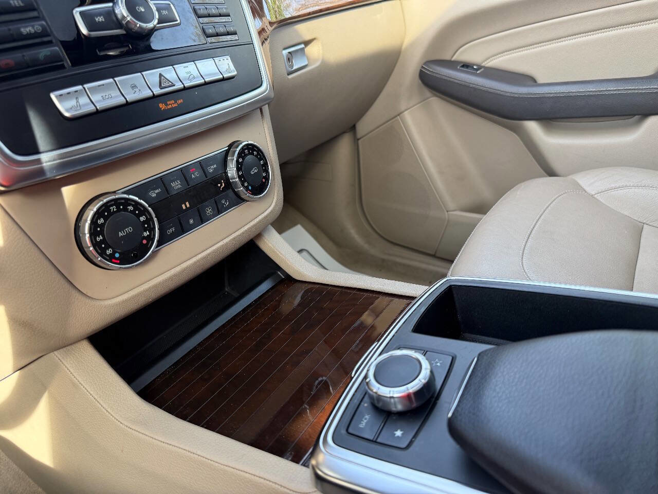 Used 2015 Mercedes-Benz ML 250 BlueTEC 4MATIC image 13