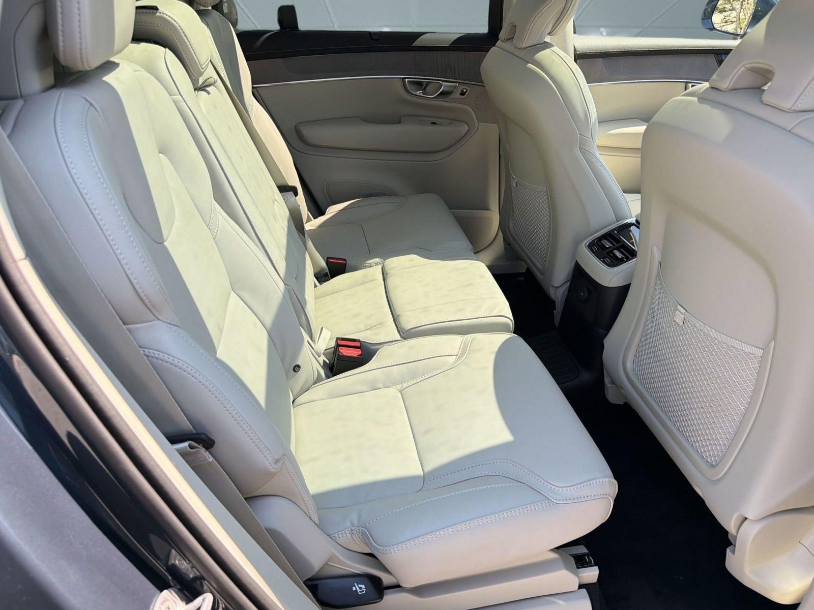 New 2026 Volvo XC90 T8 Ultra w/ Protection Package image 28