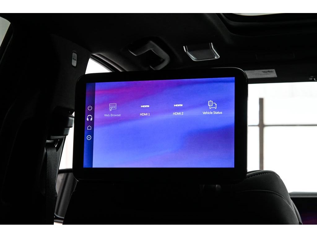 New 2026 Cadillac Escalade ESV Luxury w/ LPO, Radiant Package AWD/4WD image 17