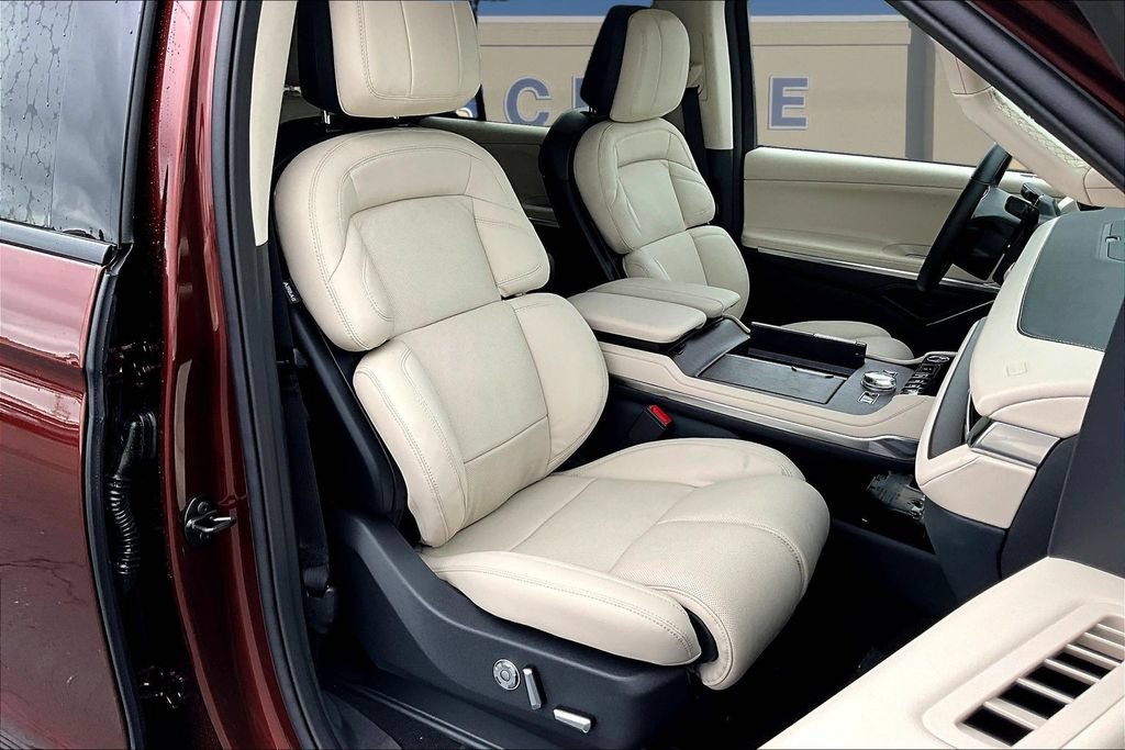 New 2027 Lincoln Navigator L Reserve w/ Jet Appearance Package AWD/4WD image 11
