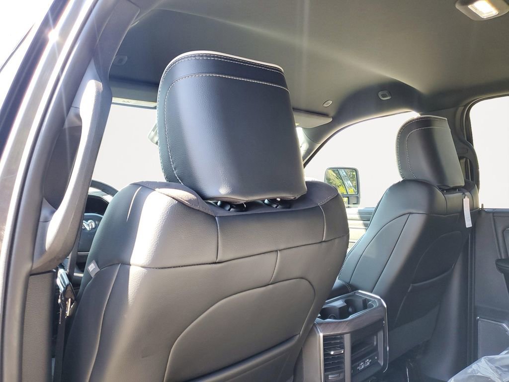 New 2025 RAM 2500 Laramie AWD/4WD image 11