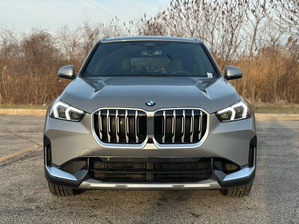 New 2026 BMW X1 xDrive28i w/ Technology Package AWD/4WD image 2