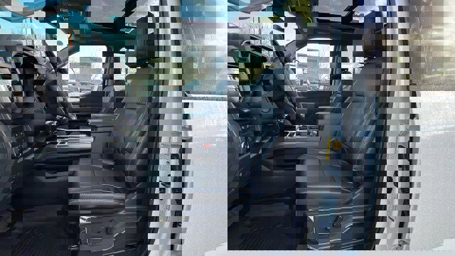 New 2024 Ford F250 Lariat w/ Lariat Ultimate Package image 44