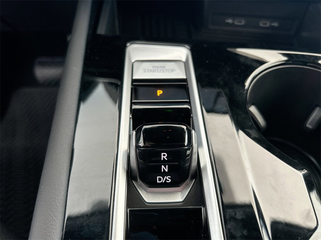 New 2025 Volkswagen Atlas Cross Sport SE image 31