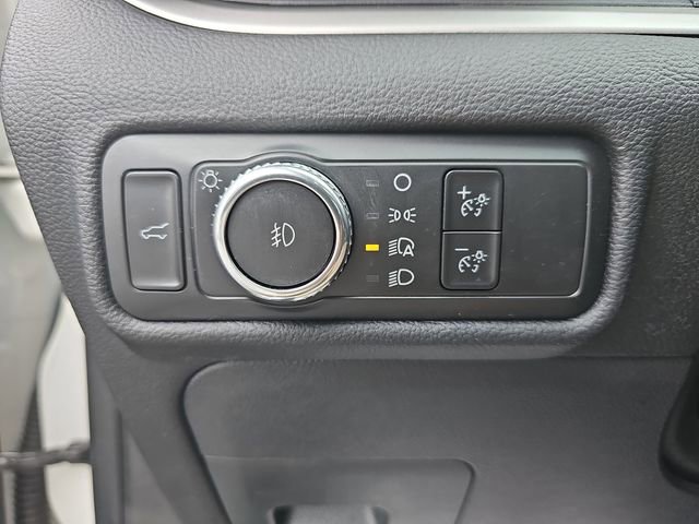 Used 2022 Ford Explorer XLT w/ Equipment Group 202A image 31