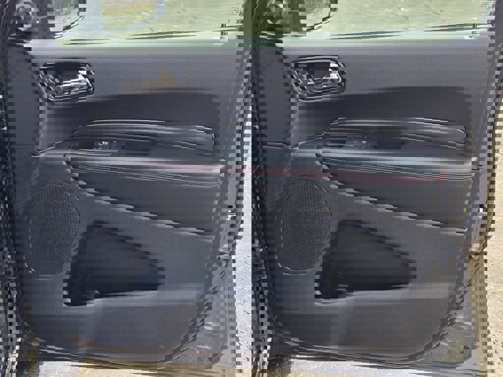 Used 2026 Dodge Durango GT image 6