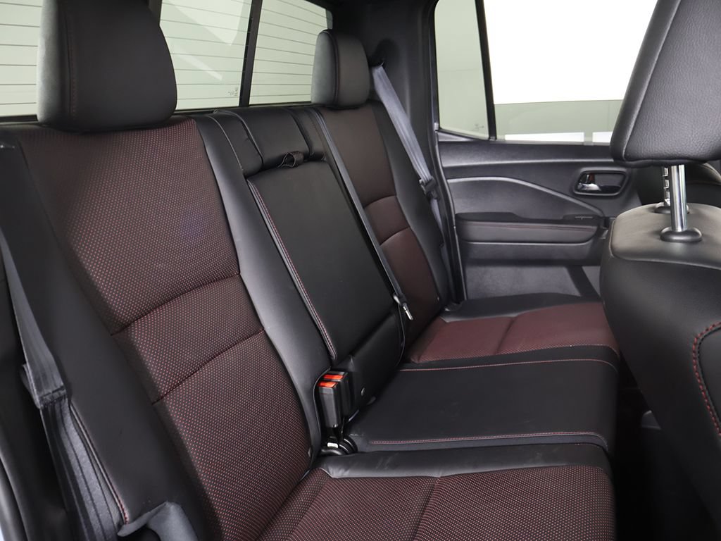 Certified 2025 Honda Ridgeline Black Edition image 35