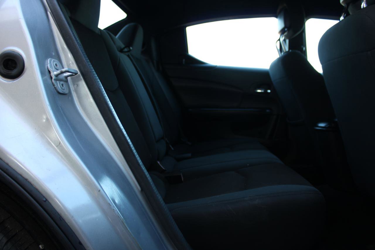 Used 2014 Dodge Avenger SE image 40