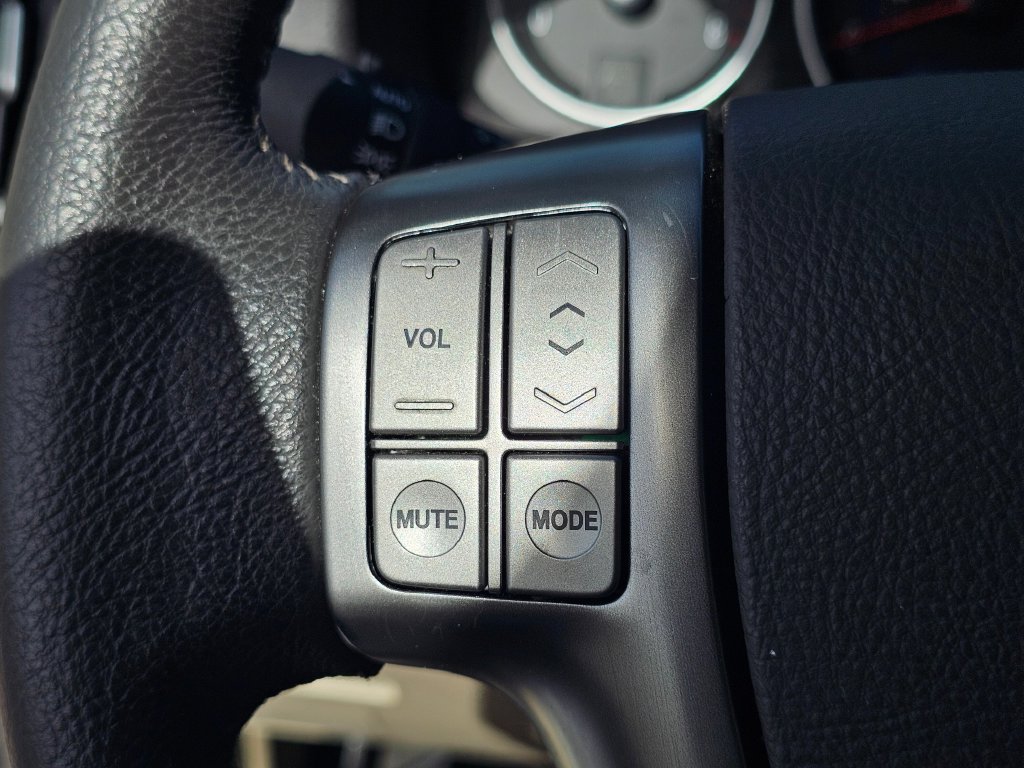 Used 2012 Hyundai Veracruz Limited w/ Entertainment Pkg FWD image 28