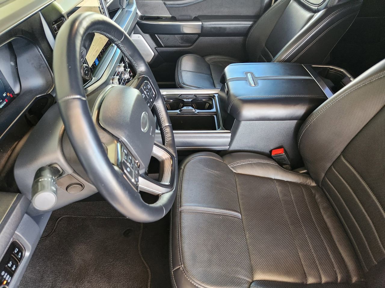 Used 2025 Ford F350 Platinum image 12