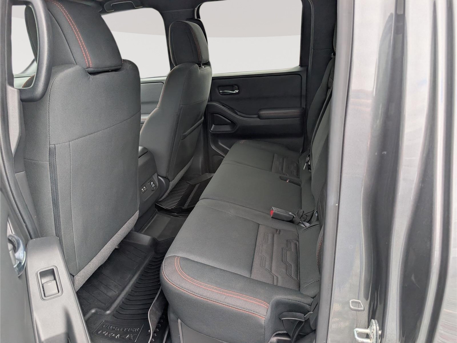 Used 2023 Nissan Frontier PRO-4X w/ Pro Convenience Package AWD/4WD image 13