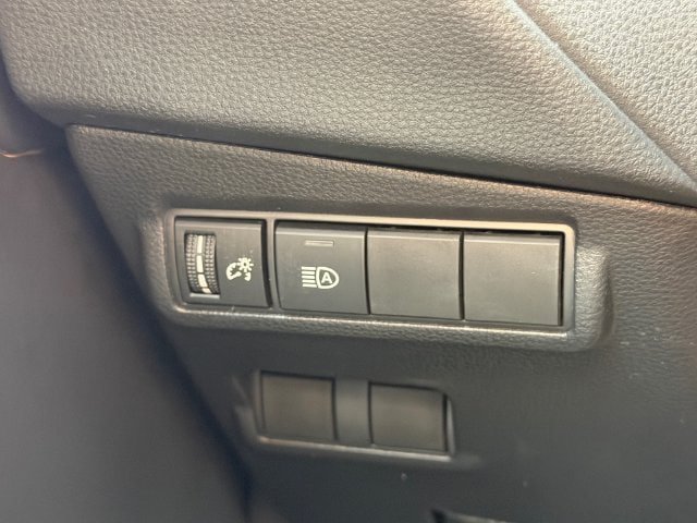 Certified 2023 Toyota Corolla Cross LE w/ Moonroof Package AWD/4WD image 30