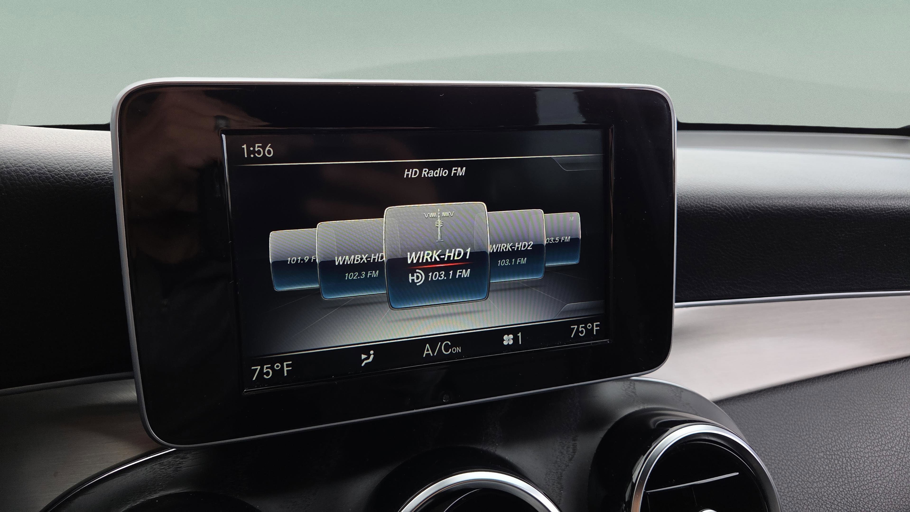 Used 2019 Mercedes-Benz GLC 300 image 31