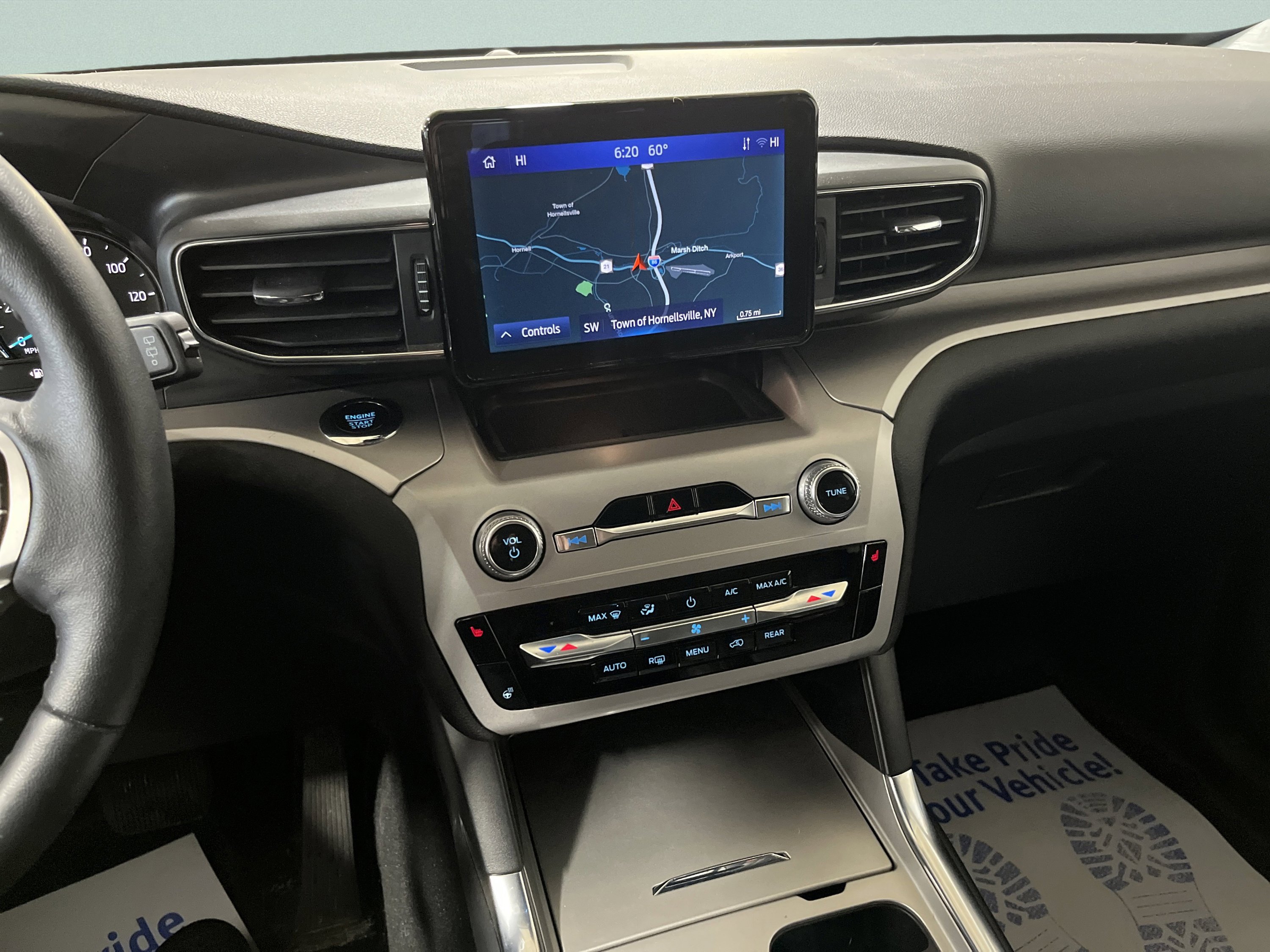 Used 2023 Ford Explorer XLT w/ Equipment Group 202A AWD/4WD image 18