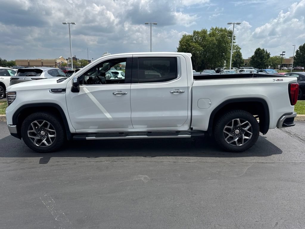 Used 2022 GMC Sierra 1500 SLT w/ SLT Premium Plus Package AWD/4WD image 5