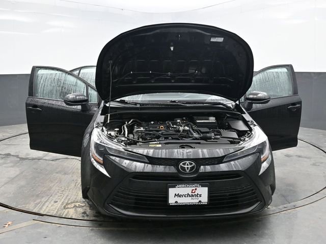 Used 2023 Toyota Corolla LE FWD image 41