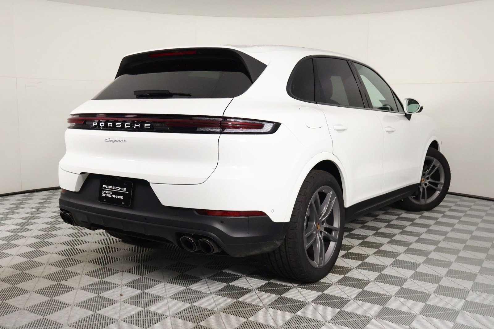 Certified 2026 Porsche Cayenne AWD/4WD image 7