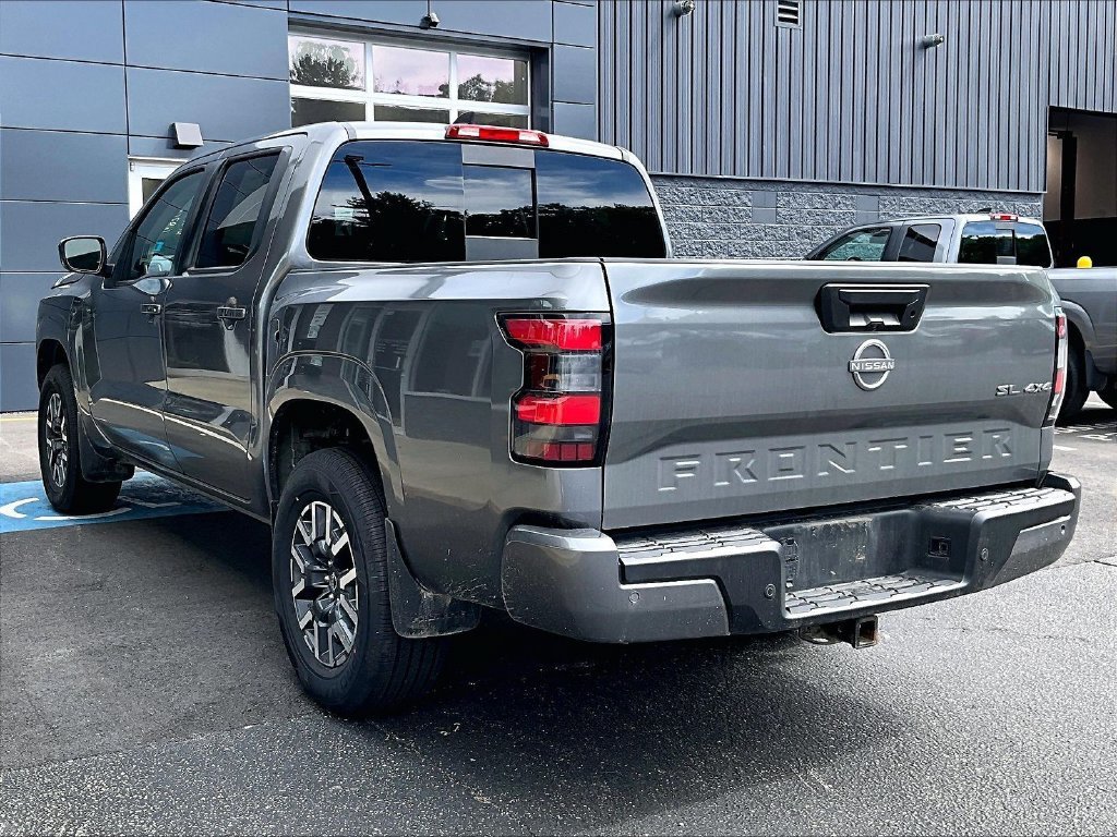Used 2024 Nissan Frontier SL w/ Technology Package AWD/4WD image 6