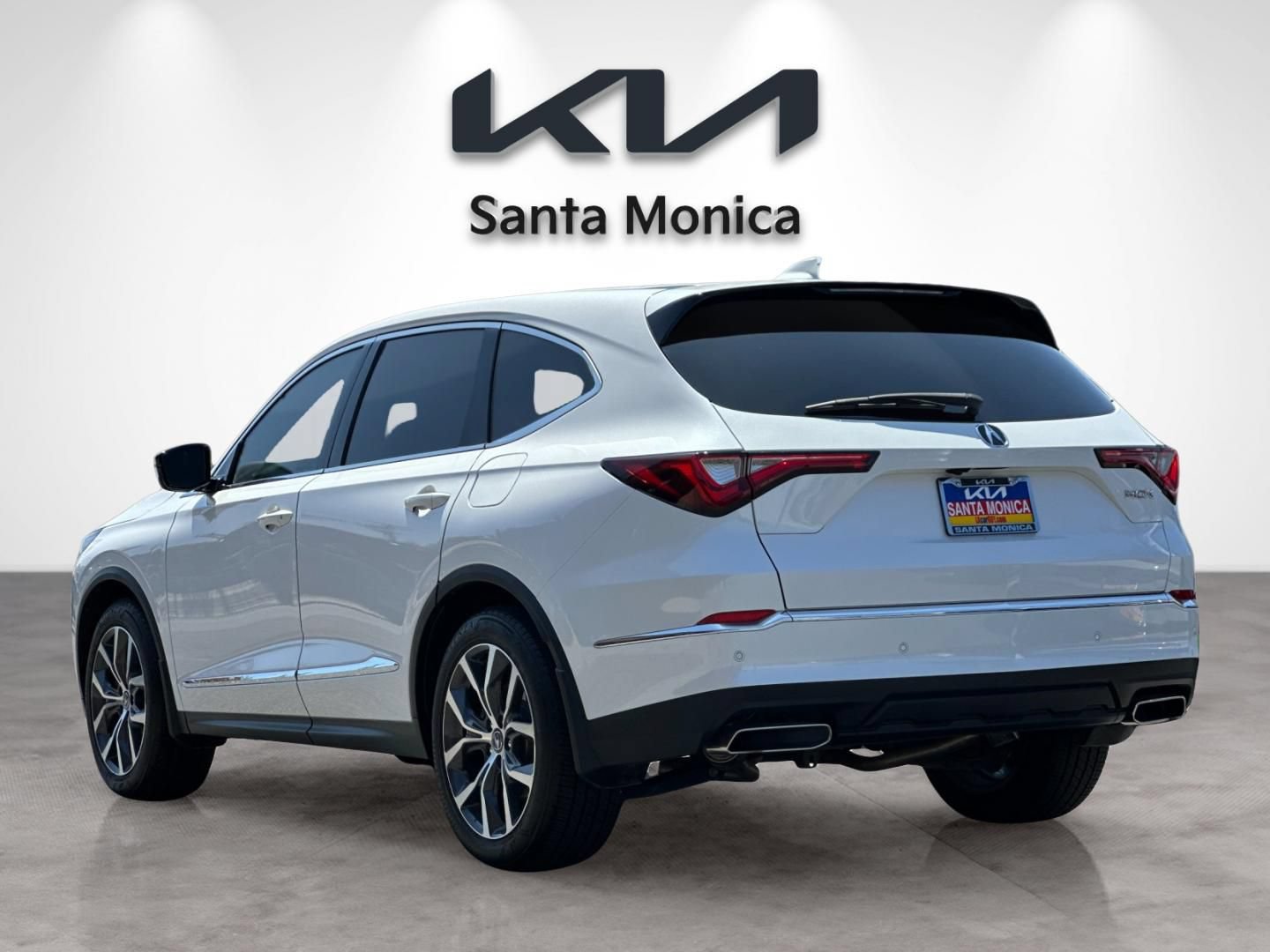 Used 2024 Acura MDX w/ Technology Package FWD image 4