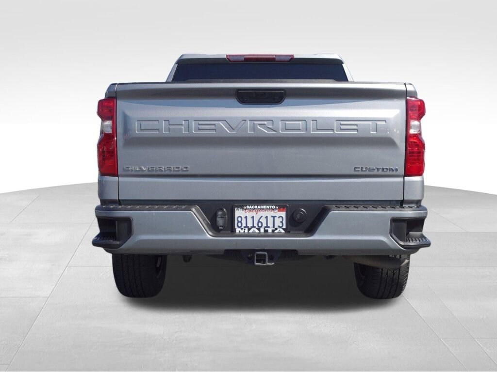 Used 2023 Chevrolet Silverado 1500 Custom image 4