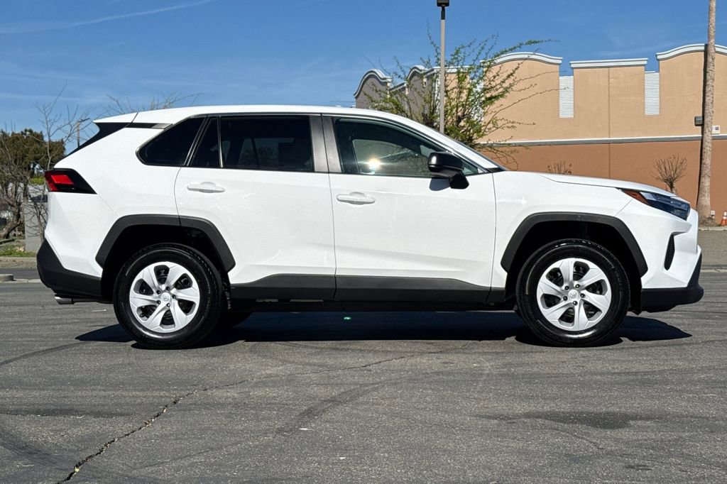Used 2025 Toyota RAV4 LE image 10