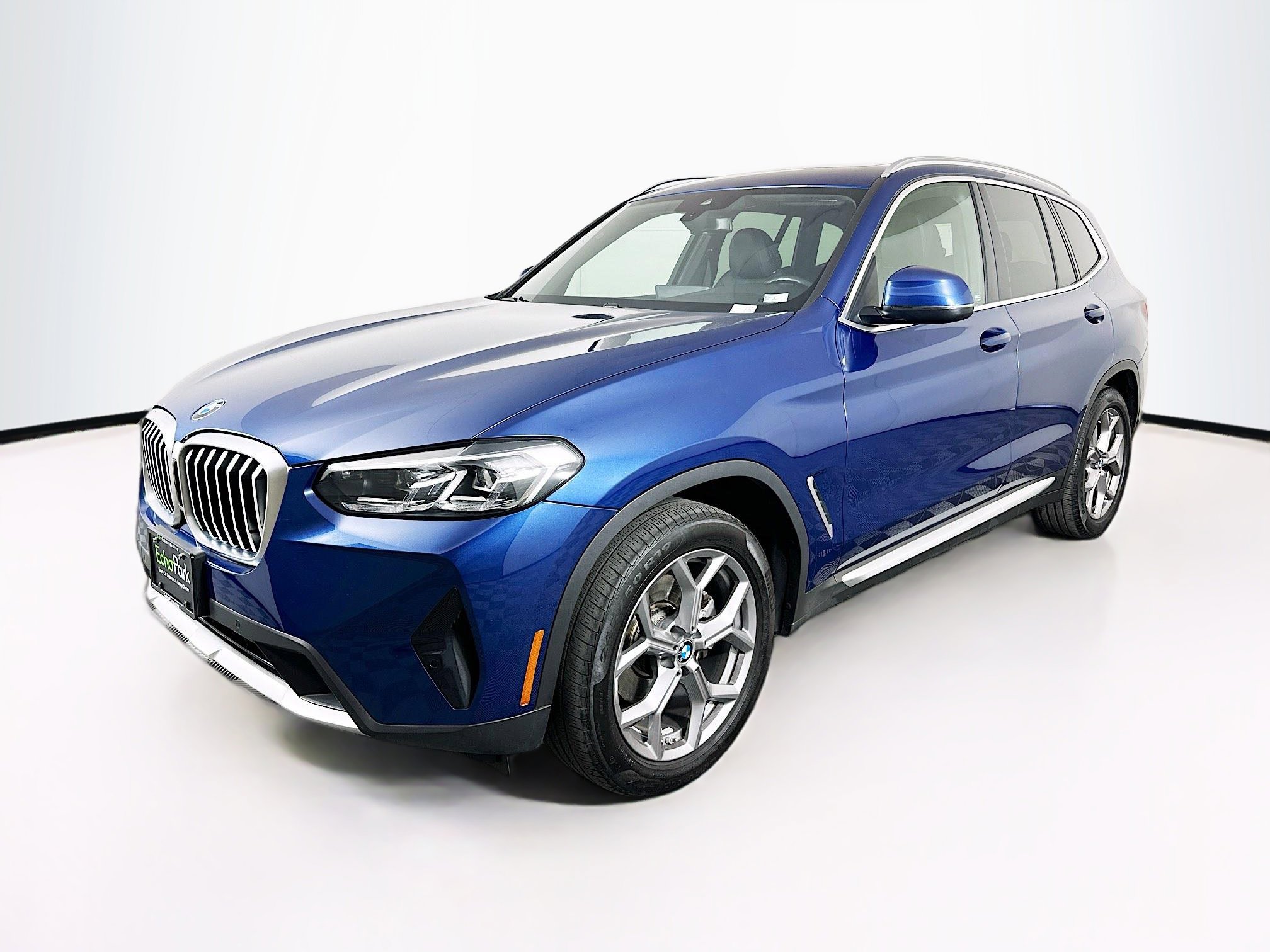 Used 2023 BMW X3 xDrive30i w/ Premium Package AWD/4WD image 3