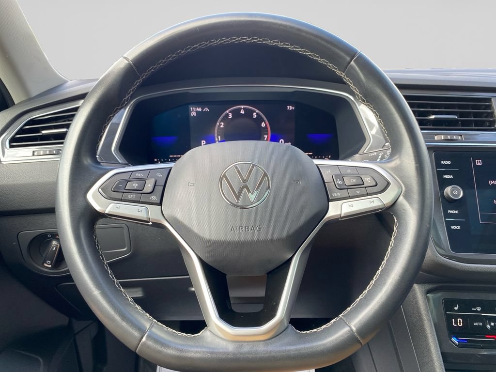 Used 2023 Volkswagen Tiguan SE AWD/4WD image 24
