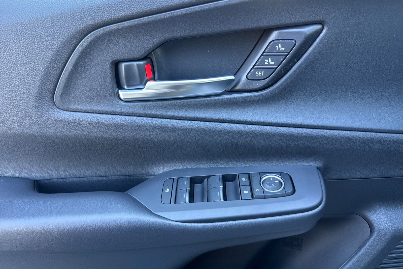 New 2026 Toyota Prius Plug-In Hybrid image 13