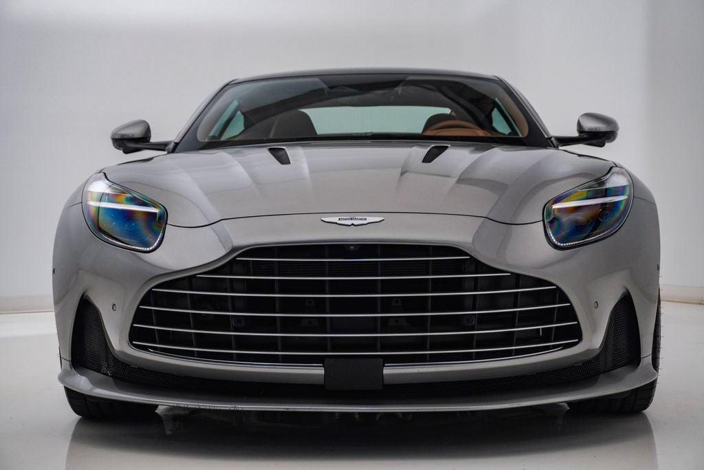Used 2025 Aston Martin DB12 Coupe RWD image 5