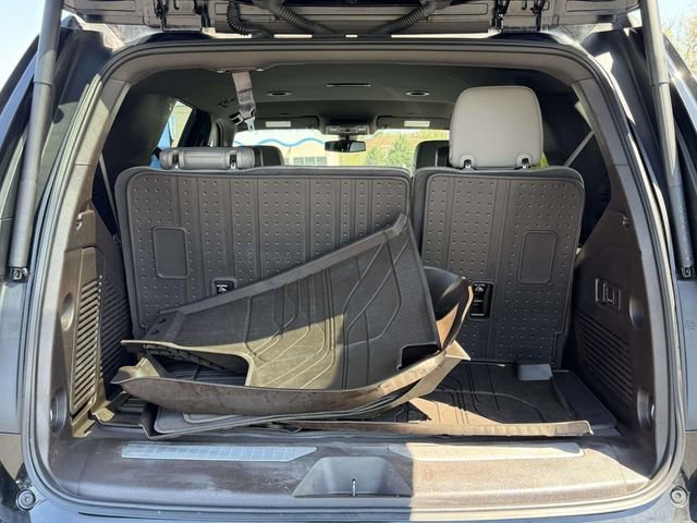 Used 2022 Chevrolet Tahoe Z71 w/ Z71 Off-Road Package AWD/4WD image 8