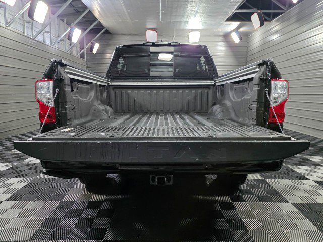 Used 2023 Nissan Titan SV w/ SV Convenience Package image 10