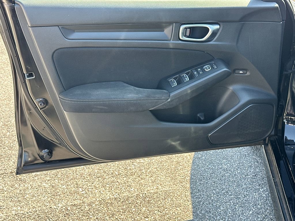 Used 2023 Honda Civic Sport image 10
