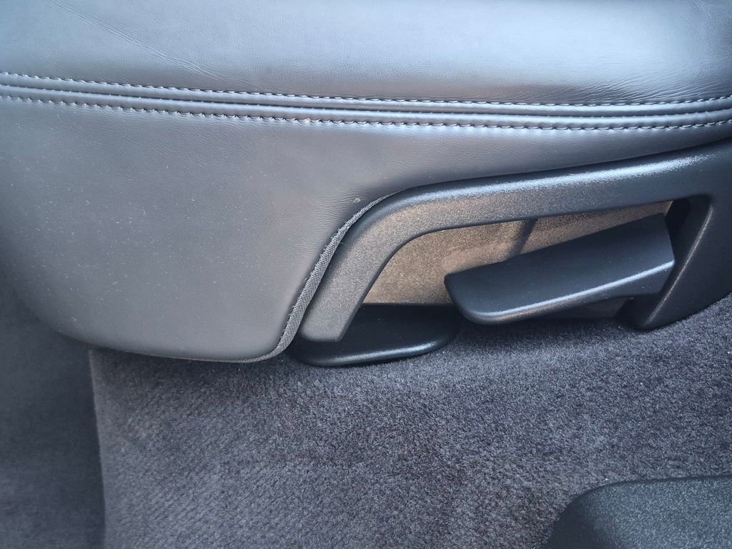 Used 2022 Land Rover Range Rover Sport HSE Silver Edition image 15