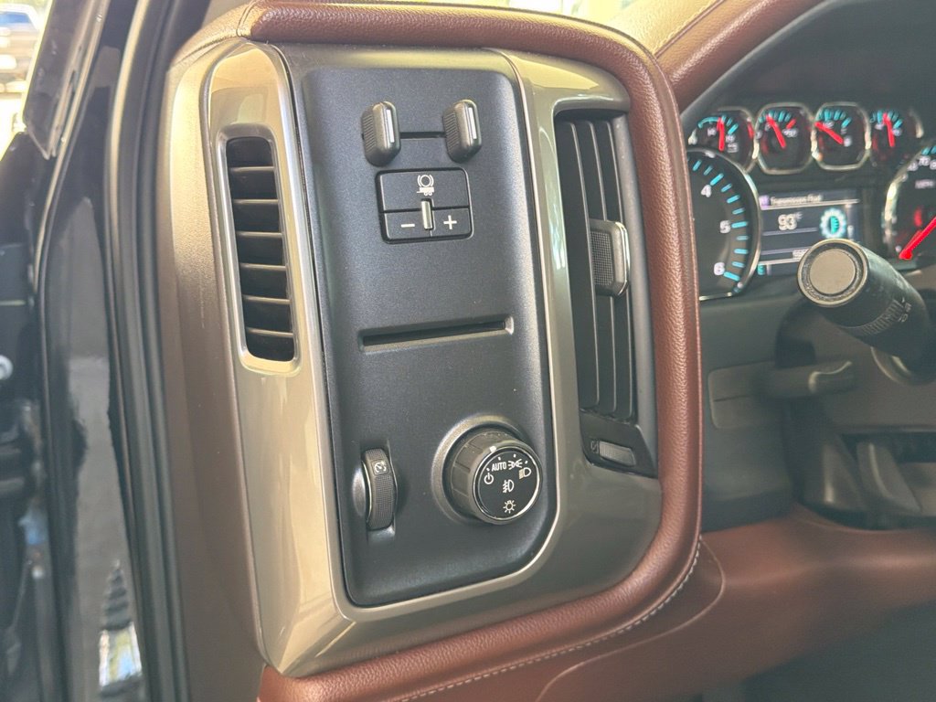 Used 2016 Chevrolet Silverado 1500 High Country w/ High Country Premium Package RWD image 41