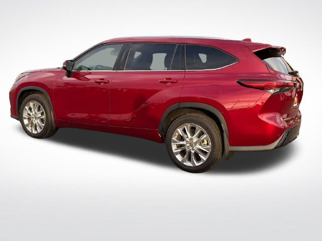 Used 2021 Toyota Highlander Limited AWD/4WD image 3