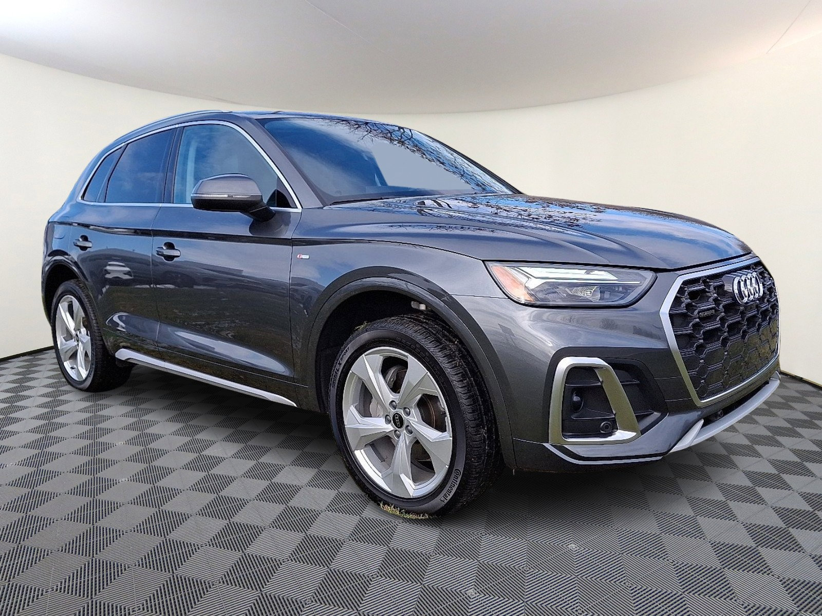 Used 2025 Audi Q5 2.0T Premium Plus image 1