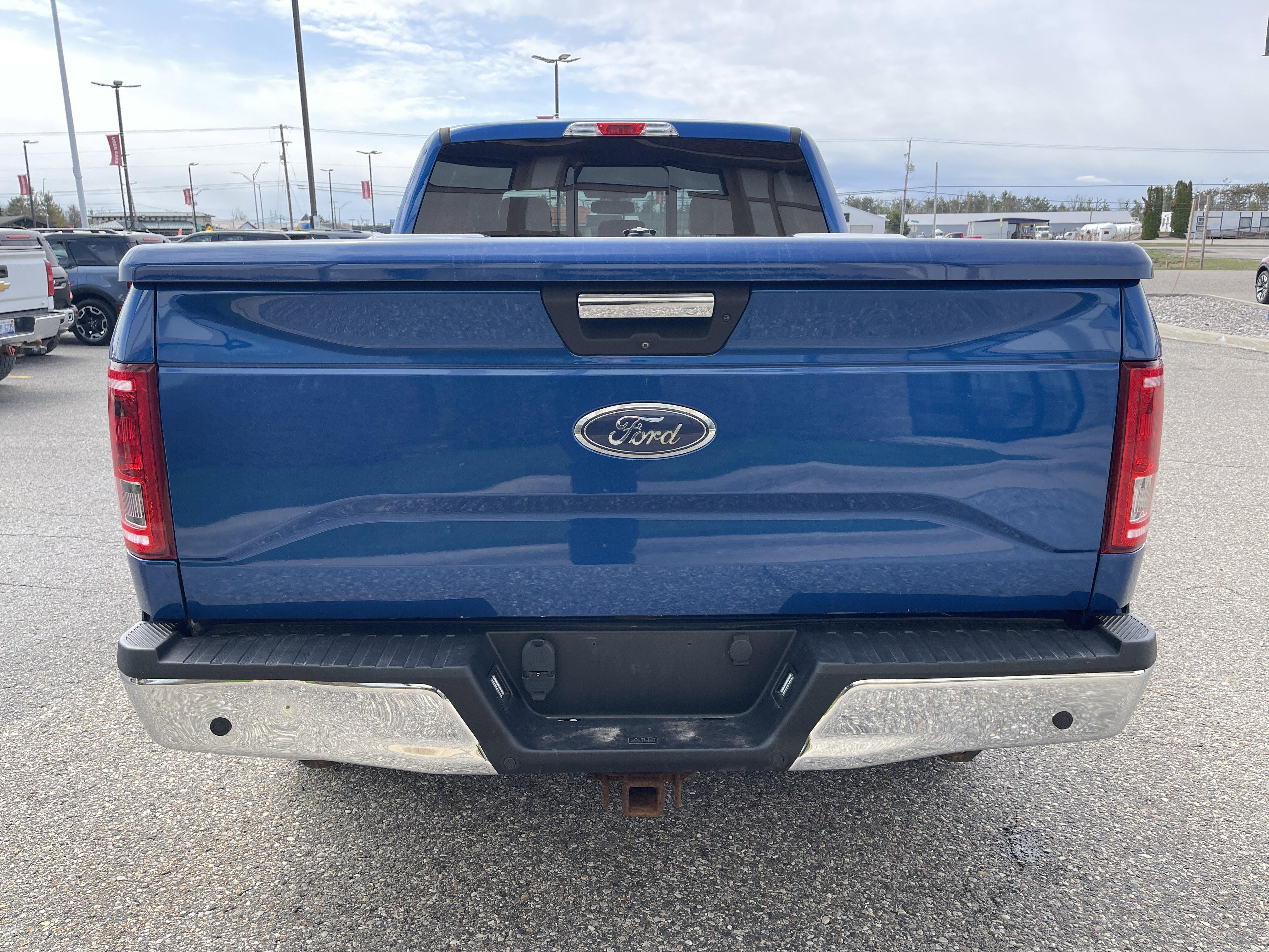 Used 2017 Ford F150 XLT w/ Equipment Group 302A Luxury AWD/4WD image 5