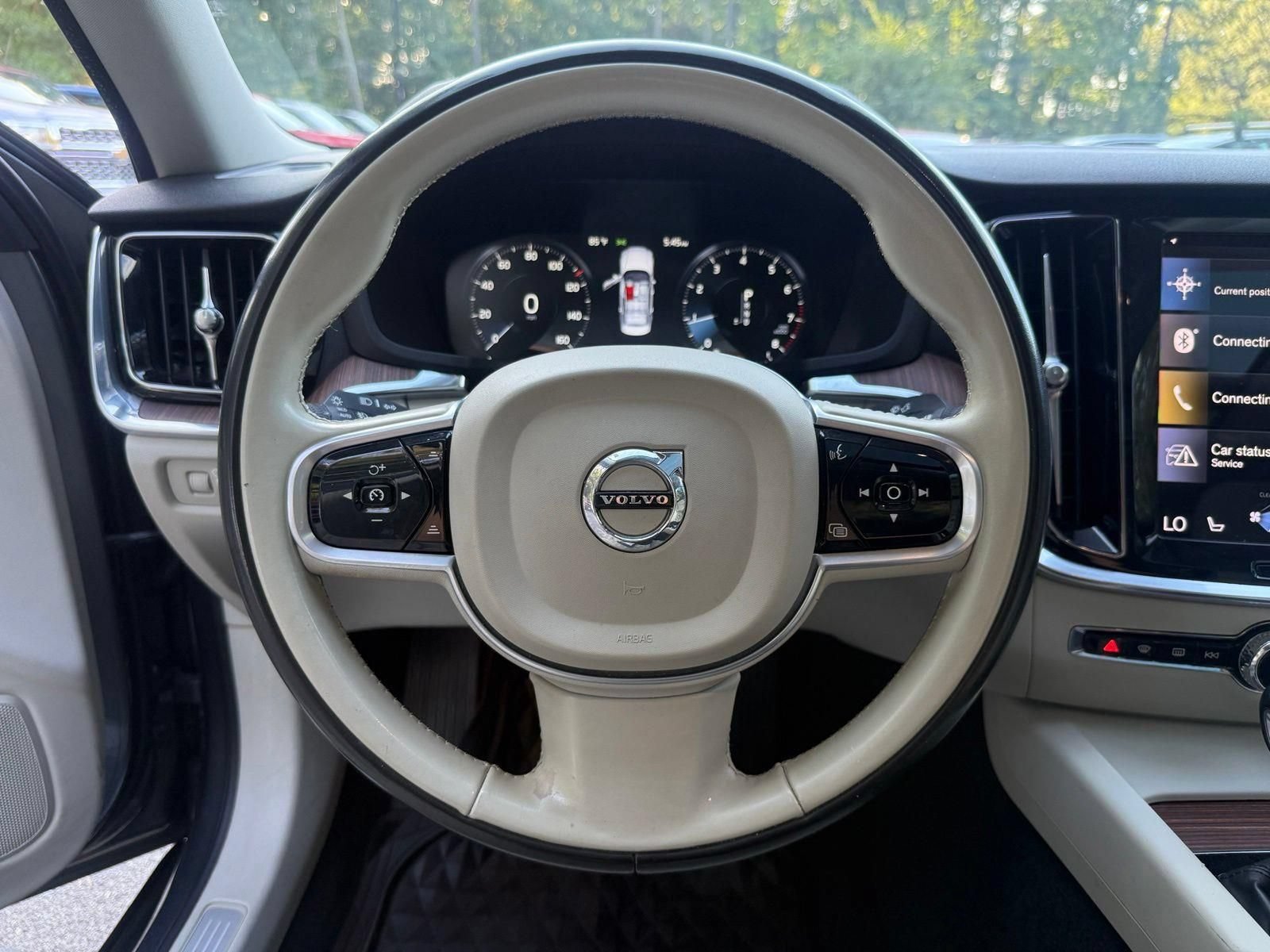 Used 2021 Volvo S60 T5 Momentum AWD/4WD image 34