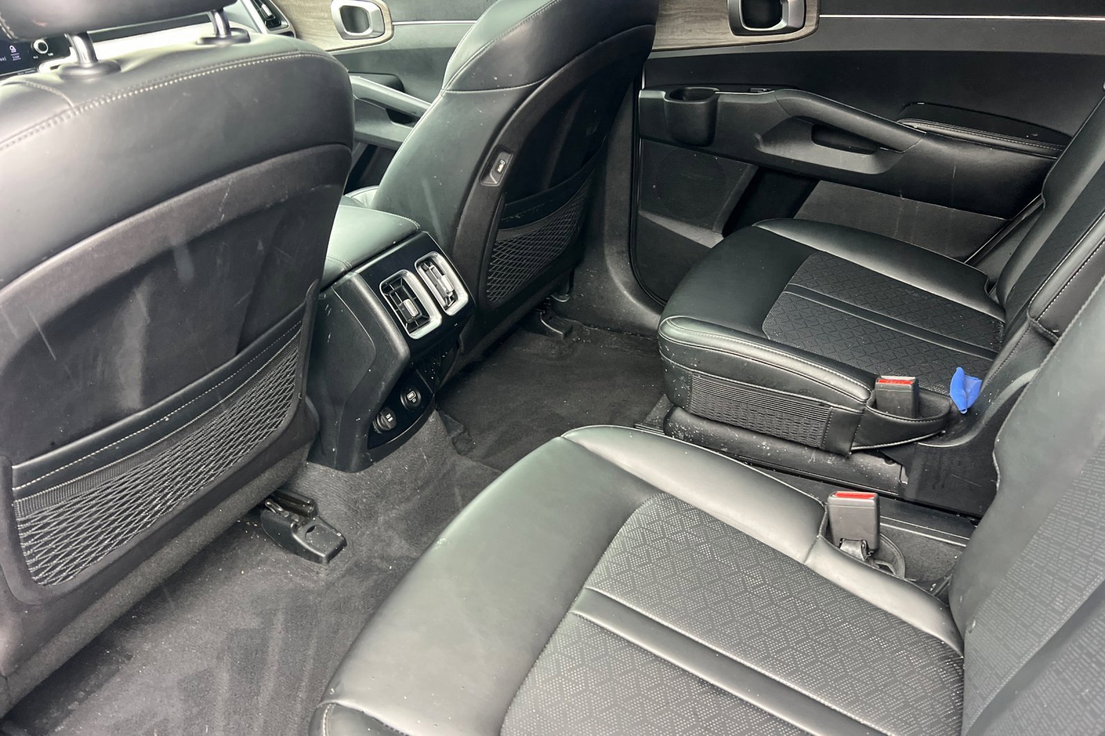 Used 2021 Kia Sorento EX w/ Panoramic Sunroof Package image 14