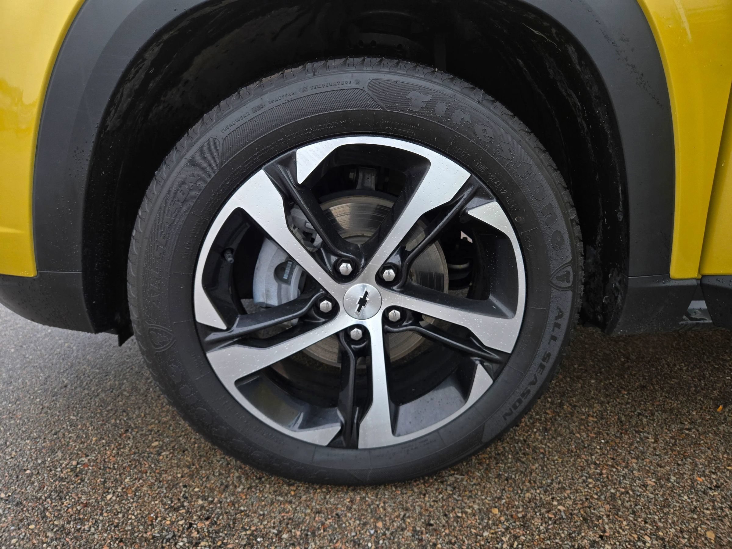 Used 2024 Chevrolet Trax RS FWD image 17