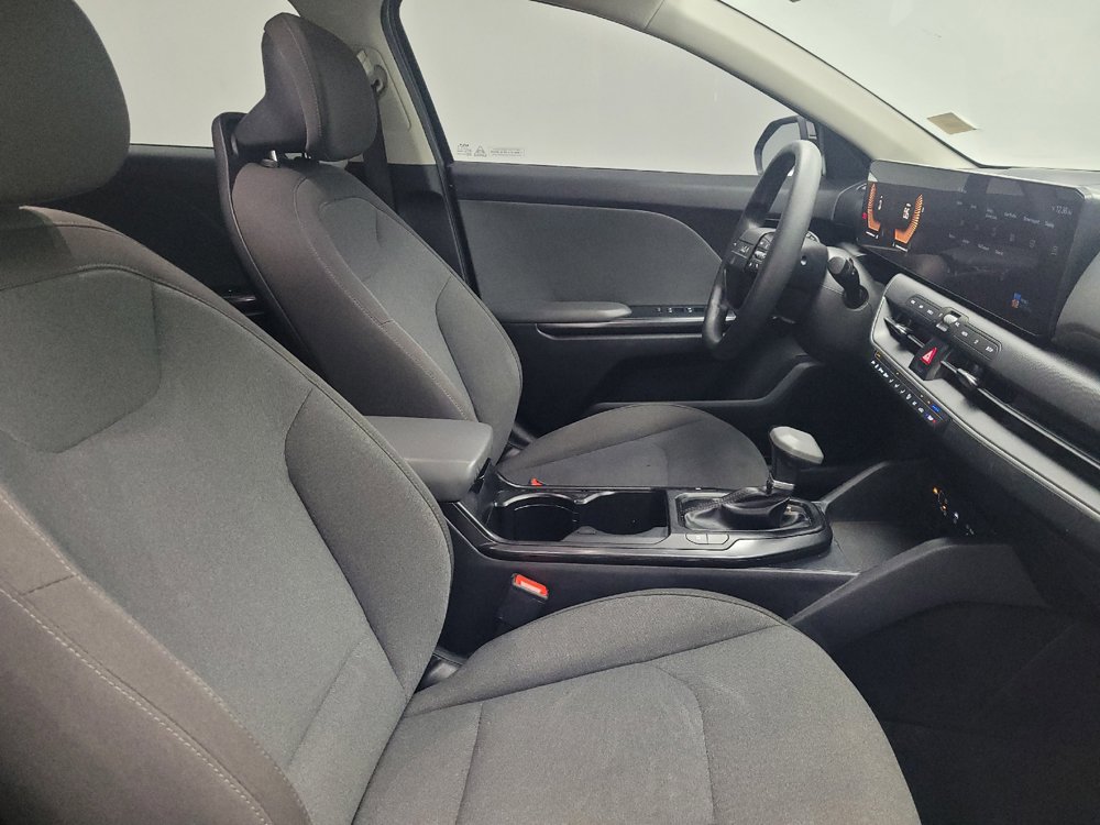Used 2025 Kia K4 FWD image 21