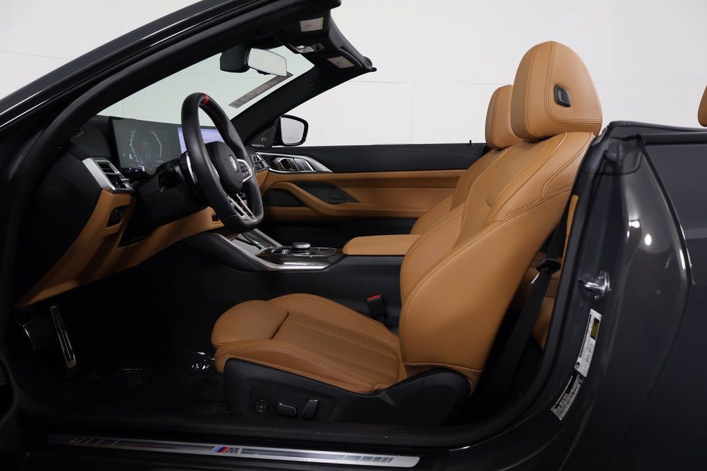 Used 2025 BMW M440i Convertible w/ Premium Package image 11