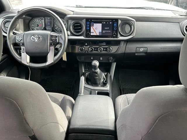 Used 2017 Toyota Tacoma 4x4 Double Cab image 16